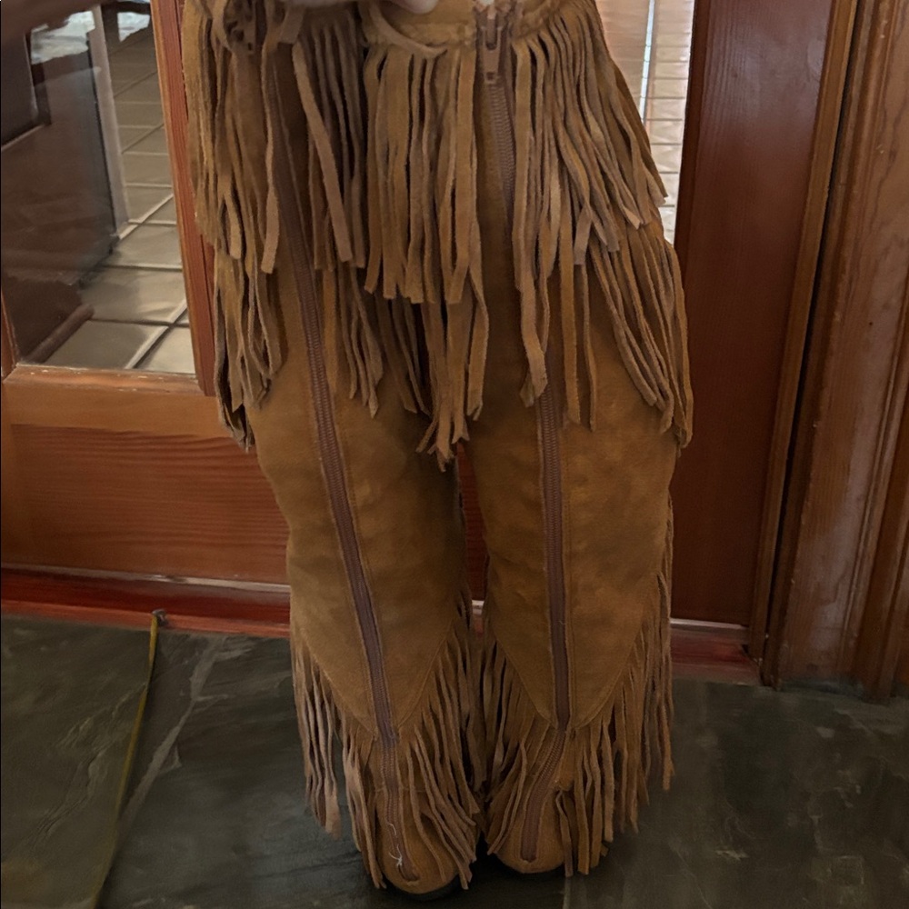 Sam Elderman Tasseled Suede high boots - Picture 10 of 14